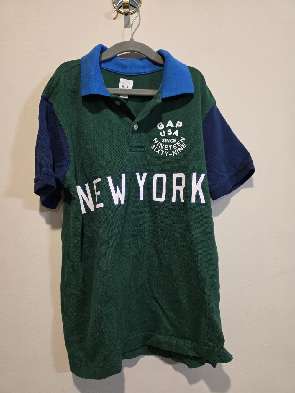 Gap Kids "New York" Graphic Polo Shirt Size Large 140cm